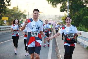 BIB: 7147, 7091, 7261
                            <button type="button" onclick="openModal(6399079)" class="btn btn-primary btn-sm float-right btn-popup" data-toggle="modal" data-target=".modal-high-quality">
                        <i class="fas fa-shopping-cart"></i> Add to Cart
                    </button>
                                            <button type="button" onclick="isThisMe(6399079, true)" class="btn btn-success btn-sm float-right btn-popup btn-isme hidden" data-toggle="tooltip" data-placement="bottom" title="นี่คือรูปของคุณใช่ไหม คลิกที่นี่เพื่อเอาเข้าอัลบั้ม">
                        <i class="fas fa-plus"></i> Add to album
                    </button>
                    <button type="button" onclick="isThisMe(6399079, false)" class="btn btn-warning btn-sm float-right btn-popup btn-isnotme hidden">
                        <i class="fas fa-ban"></i> Remove from album
                    </button>