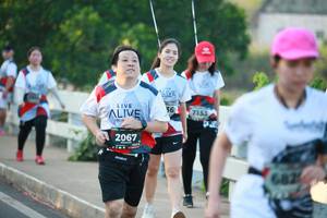 BIB: 7153, 2067, 682
                            <button type="button" onclick="openModal(6402595)" class="btn btn-primary btn-sm float-right btn-popup" data-toggle="modal" data-target=".modal-high-quality">
                        <i class="fas fa-shopping-cart"></i> Add to Cart
                    </button>
                                            <button type="button" onclick="isThisMe(6402595, true)" class="btn btn-success btn-sm float-right btn-popup btn-isme hidden" data-toggle="tooltip" data-placement="bottom" title="นี่คือรูปของคุณใช่ไหม คลิกที่นี่เพื่อเอาเข้าอัลบั้ม">
                        <i class="fas fa-plus"></i> Add to album
                    </button>
                    <button type="button" onclick="isThisMe(6402595, false)" class="btn btn-warning btn-sm float-right btn-popup btn-isnotme hidden">
                        <i class="fas fa-ban"></i> Remove from album
                    </button>