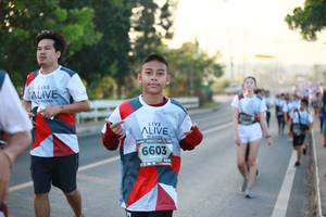 BIB: 6603
                            <button type="button" onclick="openModal(6400089)" class="btn btn-primary btn-sm float-right btn-popup" data-toggle="modal" data-target=".modal-high-quality">
                        <i class="fas fa-shopping-cart"></i> Add to Cart
                    </button>
                                            <button type="button" onclick="isThisMe(6400089, true)" class="btn btn-success btn-sm float-right btn-popup btn-isme hidden" data-toggle="tooltip" data-placement="bottom" title="นี่คือรูปของคุณใช่ไหม คลิกที่นี่เพื่อเอาเข้าอัลบั้ม">
                        <i class="fas fa-plus"></i> Add to album
                    </button>
                    <button type="button" onclick="isThisMe(6400089, false)" class="btn btn-warning btn-sm float-right btn-popup btn-isnotme hidden">
                        <i class="fas fa-ban"></i> Remove from album
                    </button>