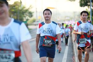 BIB: 6097, 3720, 442
                            <button type="button" onclick="openModal(6402358)" class="btn btn-primary btn-sm float-right btn-popup" data-toggle="modal" data-target=".modal-high-quality">
                        <i class="fas fa-shopping-cart"></i> Add to Cart
                    </button>
                                            <button type="button" onclick="isThisMe(6402358, true)" class="btn btn-success btn-sm float-right btn-popup btn-isme hidden" data-toggle="tooltip" data-placement="bottom" title="นี่คือรูปของคุณใช่ไหม คลิกที่นี่เพื่อเอาเข้าอัลบั้ม">
                        <i class="fas fa-plus"></i> Add to album
                    </button>
                    <button type="button" onclick="isThisMe(6402358, false)" class="btn btn-warning btn-sm float-right btn-popup btn-isnotme hidden">
                        <i class="fas fa-ban"></i> Remove from album
                    </button>