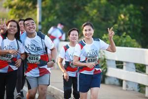 BIB: 393, 6216, 6389
                            <button type="button" onclick="openModal(6402860)" class="btn btn-primary btn-sm float-right btn-popup" data-toggle="modal" data-target=".modal-high-quality">
                        <i class="fas fa-shopping-cart"></i> Add to Cart
                    </button>
                                            <button type="button" onclick="isThisMe(6402860, true)" class="btn btn-success btn-sm float-right btn-popup btn-isme hidden" data-toggle="tooltip" data-placement="bottom" title="นี่คือรูปของคุณใช่ไหม คลิกที่นี่เพื่อเอาเข้าอัลบั้ม">
                        <i class="fas fa-plus"></i> Add to album
                    </button>
                    <button type="button" onclick="isThisMe(6402860, false)" class="btn btn-warning btn-sm float-right btn-popup btn-isnotme hidden">
                        <i class="fas fa-ban"></i> Remove from album
                    </button>