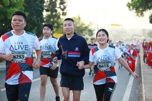 BIB: 6244, 6253, 6415
                            <button type="button" onclick="openModal(6402006)" class="btn btn-primary btn-sm float-right btn-popup" data-toggle="modal" data-target=".modal-high-quality">
                        <i class="fas fa-shopping-cart"></i> Add to Cart
                    </button>
                                            <button type="button" onclick="isThisMe(6402006, true)" class="btn btn-success btn-sm float-right btn-popup btn-isme hidden" data-toggle="tooltip" data-placement="bottom" title="นี่คือรูปของคุณใช่ไหม คลิกที่นี่เพื่อเอาเข้าอัลบั้ม">
                        <i class="fas fa-plus"></i> Add to album
                    </button>
                    <button type="button" onclick="isThisMe(6402006, false)" class="btn btn-warning btn-sm float-right btn-popup btn-isnotme hidden">
                        <i class="fas fa-ban"></i> Remove from album
                    </button>