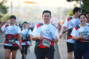 BIB: 493, 6263, 2181
                            <button type="button" onclick="openModal(6401915)" class="btn btn-primary btn-sm float-right btn-popup" data-toggle="modal" data-target=".modal-high-quality">
                        <i class="fas fa-shopping-cart"></i> Add to Cart
                    </button>
                                            <button type="button" onclick="isThisMe(6401915, true)" class="btn btn-success btn-sm float-right btn-popup btn-isme hidden" data-toggle="tooltip" data-placement="bottom" title="นี่คือรูปของคุณใช่ไหม คลิกที่นี่เพื่อเอาเข้าอัลบั้ม">
                        <i class="fas fa-plus"></i> Add to album
                    </button>
                    <button type="button" onclick="isThisMe(6401915, false)" class="btn btn-warning btn-sm float-right btn-popup btn-isnotme hidden">
                        <i class="fas fa-ban"></i> Remove from album
                    </button>