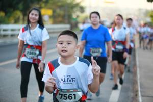 BIB: 7269, 7561
                            <button type="button" onclick="openModal(6400498)" class="btn btn-primary btn-sm float-right btn-popup" data-toggle="modal" data-target=".modal-high-quality">
                        <i class="fas fa-shopping-cart"></i> Add to Cart
                    </button>
                                            <button type="button" onclick="isThisMe(6400498, true)" class="btn btn-success btn-sm float-right btn-popup btn-isme hidden" data-toggle="tooltip" data-placement="bottom" title="นี่คือรูปของคุณใช่ไหม คลิกที่นี่เพื่อเอาเข้าอัลบั้ม">
                        <i class="fas fa-plus"></i> Add to album
                    </button>
                    <button type="button" onclick="isThisMe(6400498, false)" class="btn btn-warning btn-sm float-right btn-popup btn-isnotme hidden">
                        <i class="fas fa-ban"></i> Remove from album
                    </button>