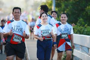 BIB: 6493, 2952, 6263
                            <button type="button" onclick="openModal(6401875)" class="btn btn-primary btn-sm float-right btn-popup" data-toggle="modal" data-target=".modal-high-quality">
                        <i class="fas fa-shopping-cart"></i> Add to Cart
                    </button>
                                            <button type="button" onclick="isThisMe(6401875, true)" class="btn btn-success btn-sm float-right btn-popup btn-isme hidden" data-toggle="tooltip" data-placement="bottom" title="นี่คือรูปของคุณใช่ไหม คลิกที่นี่เพื่อเอาเข้าอัลบั้ม">
                        <i class="fas fa-plus"></i> Add to album
                    </button>
                    <button type="button" onclick="isThisMe(6401875, false)" class="btn btn-warning btn-sm float-right btn-popup btn-isnotme hidden">
                        <i class="fas fa-ban"></i> Remove from album
                    </button>