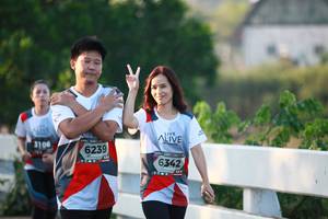 BIB: 3106, 6239, 6342
                            <button type="button" onclick="openModal(6403196)" class="btn btn-primary btn-sm float-right btn-popup" data-toggle="modal" data-target=".modal-high-quality">
                        <i class="fas fa-shopping-cart"></i> Add to Cart
                    </button>
                                            <button type="button" onclick="isThisMe(6403196, true)" class="btn btn-success btn-sm float-right btn-popup btn-isme hidden" data-toggle="tooltip" data-placement="bottom" title="นี่คือรูปของคุณใช่ไหม คลิกที่นี่เพื่อเอาเข้าอัลบั้ม">
                        <i class="fas fa-plus"></i> Add to album
                    </button>
                    <button type="button" onclick="isThisMe(6403196, false)" class="btn btn-warning btn-sm float-right btn-popup btn-isnotme hidden">
                        <i class="fas fa-ban"></i> Remove from album
                    </button>