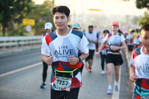 BIB: 7737
                            <button type="button" onclick="openModal(6399423)" class="btn btn-primary btn-sm float-right btn-popup" data-toggle="modal" data-target=".modal-high-quality">
                        <i class="fas fa-shopping-cart"></i> Add to Cart
                    </button>
                                            <button type="button" onclick="isThisMe(6399423, true)" class="btn btn-success btn-sm float-right btn-popup btn-isme hidden" data-toggle="tooltip" data-placement="bottom" title="นี่คือรูปของคุณใช่ไหม คลิกที่นี่เพื่อเอาเข้าอัลบั้ม">
                        <i class="fas fa-plus"></i> Add to album
                    </button>
                    <button type="button" onclick="isThisMe(6399423, false)" class="btn btn-warning btn-sm float-right btn-popup btn-isnotme hidden">
                        <i class="fas fa-ban"></i> Remove from album
                    </button>