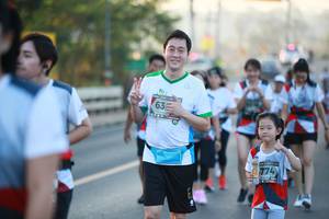 BIB: 774
                            <button type="button" onclick="openModal(6398553)" class="btn btn-primary btn-sm float-right btn-popup" data-toggle="modal" data-target=".modal-high-quality">
                        <i class="fas fa-shopping-cart"></i> Add to Cart
                    </button>
                                            <button type="button" onclick="isThisMe(6398553, true)" class="btn btn-success btn-sm float-right btn-popup btn-isme hidden" data-toggle="tooltip" data-placement="bottom" title="นี่คือรูปของคุณใช่ไหม คลิกที่นี่เพื่อเอาเข้าอัลบั้ม">
                        <i class="fas fa-plus"></i> Add to album
                    </button>
                    <button type="button" onclick="isThisMe(6398553, false)" class="btn btn-warning btn-sm float-right btn-popup btn-isnotme hidden">
                        <i class="fas fa-ban"></i> Remove from album
                    </button>