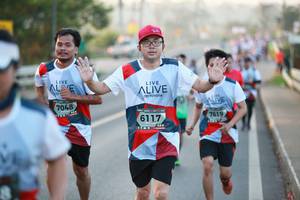 BIB: 7048, 7619, 6117
                            <button type="button" onclick="openModal(6391513)" class="btn btn-primary btn-sm float-right btn-popup" data-toggle="modal" data-target=".modal-high-quality">
                        <i class="fas fa-shopping-cart"></i> Add to Cart
                    </button>
                                            <button type="button" onclick="isThisMe(6391513, true)" class="btn btn-success btn-sm float-right btn-popup btn-isme hidden" data-toggle="tooltip" data-placement="bottom" title="นี่คือรูปของคุณใช่ไหม คลิกที่นี่เพื่อเอาเข้าอัลบั้ม">
                        <i class="fas fa-plus"></i> Add to album
                    </button>
                    <button type="button" onclick="isThisMe(6391513, false)" class="btn btn-warning btn-sm float-right btn-popup btn-isnotme hidden">
                        <i class="fas fa-ban"></i> Remove from album
                    </button>