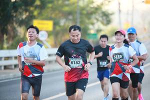 BIB: 3139, 6182, 3122
                            <button type="button" onclick="openModal(6397932)" class="btn btn-primary btn-sm float-right btn-popup" data-toggle="modal" data-target=".modal-high-quality">
                        <i class="fas fa-shopping-cart"></i> Add to Cart
                    </button>
                                            <button type="button" onclick="isThisMe(6397932, true)" class="btn btn-success btn-sm float-right btn-popup btn-isme hidden" data-toggle="tooltip" data-placement="bottom" title="นี่คือรูปของคุณใช่ไหม คลิกที่นี่เพื่อเอาเข้าอัลบั้ม">
                        <i class="fas fa-plus"></i> Add to album
                    </button>
                    <button type="button" onclick="isThisMe(6397932, false)" class="btn btn-warning btn-sm float-right btn-popup btn-isnotme hidden">
                        <i class="fas fa-ban"></i> Remove from album
                    </button>