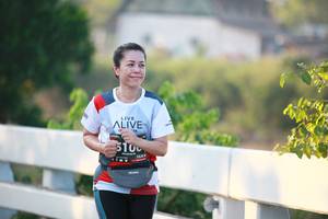 BIB: 100
                            <button type="button" onclick="openModal(6403218)" class="btn btn-primary btn-sm float-right btn-popup" data-toggle="modal" data-target=".modal-high-quality">
                        <i class="fas fa-shopping-cart"></i> Add to Cart
                    </button>
                                            <button type="button" onclick="isThisMe(6403218, true)" class="btn btn-success btn-sm float-right btn-popup btn-isme hidden" data-toggle="tooltip" data-placement="bottom" title="นี่คือรูปของคุณใช่ไหม คลิกที่นี่เพื่อเอาเข้าอัลบั้ม">
                        <i class="fas fa-plus"></i> Add to album
                    </button>
                    <button type="button" onclick="isThisMe(6403218, false)" class="btn btn-warning btn-sm float-right btn-popup btn-isnotme hidden">
                        <i class="fas fa-ban"></i> Remove from album
                    </button>