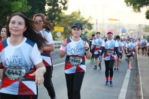 BIB: 7440, 7302, 6442
                            <button type="button" onclick="openModal(6400394)" class="btn btn-primary btn-sm float-right btn-popup" data-toggle="modal" data-target=".modal-high-quality">
                        <i class="fas fa-shopping-cart"></i> Add to Cart
                    </button>
                                            <button type="button" onclick="isThisMe(6400394, true)" class="btn btn-success btn-sm float-right btn-popup btn-isme hidden" data-toggle="tooltip" data-placement="bottom" title="นี่คือรูปของคุณใช่ไหม คลิกที่นี่เพื่อเอาเข้าอัลบั้ม">
                        <i class="fas fa-plus"></i> Add to album
                    </button>
                    <button type="button" onclick="isThisMe(6400394, false)" class="btn btn-warning btn-sm float-right btn-popup btn-isnotme hidden">
                        <i class="fas fa-ban"></i> Remove from album
                    </button>