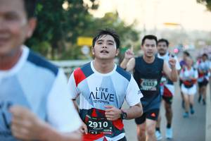 BIB: 6133, 2910, 128
                            <button type="button" onclick="openModal(6391333)" class="btn btn-primary btn-sm float-right btn-popup" data-toggle="modal" data-target=".modal-high-quality">
                        <i class="fas fa-shopping-cart"></i> Add to Cart
                    </button>
                                            <button type="button" onclick="isThisMe(6391333, true)" class="btn btn-success btn-sm float-right btn-popup btn-isme hidden" data-toggle="tooltip" data-placement="bottom" title="นี่คือรูปของคุณใช่ไหม คลิกที่นี่เพื่อเอาเข้าอัลบั้ม">
                        <i class="fas fa-plus"></i> Add to album
                    </button>
                    <button type="button" onclick="isThisMe(6391333, false)" class="btn btn-warning btn-sm float-right btn-popup btn-isnotme hidden">
                        <i class="fas fa-ban"></i> Remove from album
                    </button>