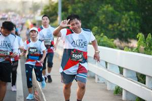 BIB: 3857, 5509
                            <button type="button" onclick="openModal(6394214)" class="btn btn-primary btn-sm float-right btn-popup" data-toggle="modal" data-target=".modal-high-quality">
                        <i class="fas fa-shopping-cart"></i> Add to Cart
                    </button>
                                            <button type="button" onclick="isThisMe(6394214, true)" class="btn btn-success btn-sm float-right btn-popup btn-isme hidden" data-toggle="tooltip" data-placement="bottom" title="นี่คือรูปของคุณใช่ไหม คลิกที่นี่เพื่อเอาเข้าอัลบั้ม">
                        <i class="fas fa-plus"></i> Add to album
                    </button>
                    <button type="button" onclick="isThisMe(6394214, false)" class="btn btn-warning btn-sm float-right btn-popup btn-isnotme hidden">
                        <i class="fas fa-ban"></i> Remove from album
                    </button>