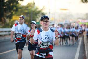 BIB: 7077, 6325
                            <button type="button" onclick="openModal(6402188)" class="btn btn-primary btn-sm float-right btn-popup" data-toggle="modal" data-target=".modal-high-quality">
                        <i class="fas fa-shopping-cart"></i> Add to Cart
                    </button>
                                            <button type="button" onclick="isThisMe(6402188, true)" class="btn btn-success btn-sm float-right btn-popup btn-isme hidden" data-toggle="tooltip" data-placement="bottom" title="นี่คือรูปของคุณใช่ไหม คลิกที่นี่เพื่อเอาเข้าอัลบั้ม">
                        <i class="fas fa-plus"></i> Add to album
                    </button>
                    <button type="button" onclick="isThisMe(6402188, false)" class="btn btn-warning btn-sm float-right btn-popup btn-isnotme hidden">
                        <i class="fas fa-ban"></i> Remove from album
                    </button>