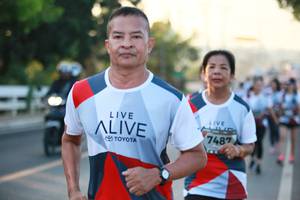 BIB: 7487
                            <button type="button" onclick="openModal(6399562)" class="btn btn-primary btn-sm float-right btn-popup" data-toggle="modal" data-target=".modal-high-quality">
                        <i class="fas fa-shopping-cart"></i> Add to Cart
                    </button>
                                            <button type="button" onclick="isThisMe(6399562, true)" class="btn btn-success btn-sm float-right btn-popup btn-isme hidden" data-toggle="tooltip" data-placement="bottom" title="นี่คือรูปของคุณใช่ไหม คลิกที่นี่เพื่อเอาเข้าอัลบั้ม">
                        <i class="fas fa-plus"></i> Add to album
                    </button>
                    <button type="button" onclick="isThisMe(6399562, false)" class="btn btn-warning btn-sm float-right btn-popup btn-isnotme hidden">
                        <i class="fas fa-ban"></i> Remove from album
                    </button>