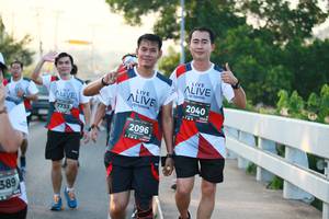 BIB: 2040, 7733, 2096, 389
                            <button type="button" onclick="openModal(6396717)" class="btn btn-primary btn-sm float-right btn-popup" data-toggle="modal" data-target=".modal-high-quality">
                        <i class="fas fa-shopping-cart"></i> Add to Cart
                    </button>
                                            <button type="button" onclick="isThisMe(6396717, true)" class="btn btn-success btn-sm float-right btn-popup btn-isme hidden" data-toggle="tooltip" data-placement="bottom" title="นี่คือรูปของคุณใช่ไหม คลิกที่นี่เพื่อเอาเข้าอัลบั้ม">
                        <i class="fas fa-plus"></i> Add to album
                    </button>
                    <button type="button" onclick="isThisMe(6396717, false)" class="btn btn-warning btn-sm float-right btn-popup btn-isnotme hidden">
                        <i class="fas fa-ban"></i> Remove from album
                    </button>