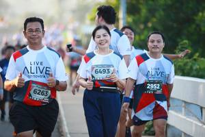 BIB: 6493, 2952, 6263
                            <button type="button" onclick="openModal(6401897)" class="btn btn-primary btn-sm float-right btn-popup" data-toggle="modal" data-target=".modal-high-quality">
                        <i class="fas fa-shopping-cart"></i> Add to Cart
                    </button>
                                            <button type="button" onclick="isThisMe(6401897, true)" class="btn btn-success btn-sm float-right btn-popup btn-isme hidden" data-toggle="tooltip" data-placement="bottom" title="นี่คือรูปของคุณใช่ไหม คลิกที่นี่เพื่อเอาเข้าอัลบั้ม">
                        <i class="fas fa-plus"></i> Add to album
                    </button>
                    <button type="button" onclick="isThisMe(6401897, false)" class="btn btn-warning btn-sm float-right btn-popup btn-isnotme hidden">
                        <i class="fas fa-ban"></i> Remove from album
                    </button>