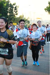 BIB: 6940, 326, 6297
                            <button type="button" onclick="openModal(6395650)" class="btn btn-primary btn-sm float-right btn-popup" data-toggle="modal" data-target=".modal-high-quality">
                        <i class="fas fa-shopping-cart"></i> Add to Cart
                    </button>
                                            <button type="button" onclick="isThisMe(6395650, true)" class="btn btn-success btn-sm float-right btn-popup btn-isme hidden" data-toggle="tooltip" data-placement="bottom" title="นี่คือรูปของคุณใช่ไหม คลิกที่นี่เพื่อเอาเข้าอัลบั้ม">
                        <i class="fas fa-plus"></i> Add to album
                    </button>
                    <button type="button" onclick="isThisMe(6395650, false)" class="btn btn-warning btn-sm float-right btn-popup btn-isnotme hidden">
                        <i class="fas fa-ban"></i> Remove from album
                    </button>