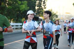 BIB: 033
                            <button type="button" onclick="openModal(6399680)" class="btn btn-primary btn-sm float-right btn-popup" data-toggle="modal" data-target=".modal-high-quality">
                        <i class="fas fa-shopping-cart"></i> Add to Cart
                    </button>
                                            <button type="button" onclick="isThisMe(6399680, true)" class="btn btn-success btn-sm float-right btn-popup btn-isme hidden" data-toggle="tooltip" data-placement="bottom" title="นี่คือรูปของคุณใช่ไหม คลิกที่นี่เพื่อเอาเข้าอัลบั้ม">
                        <i class="fas fa-plus"></i> Add to album
                    </button>
                    <button type="button" onclick="isThisMe(6399680, false)" class="btn btn-warning btn-sm float-right btn-popup btn-isnotme hidden">
                        <i class="fas fa-ban"></i> Remove from album
                    </button>