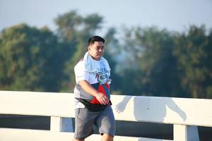 BIB: 678
                            <button type="button" onclick="openModal(6403634)" class="btn btn-primary btn-sm float-right btn-popup" data-toggle="modal" data-target=".modal-high-quality">
                        <i class="fas fa-shopping-cart"></i> Add to Cart
                    </button>
                                            <button type="button" onclick="isThisMe(6403634, true)" class="btn btn-success btn-sm float-right btn-popup btn-isme hidden" data-toggle="tooltip" data-placement="bottom" title="นี่คือรูปของคุณใช่ไหม คลิกที่นี่เพื่อเอาเข้าอัลบั้ม">
                        <i class="fas fa-plus"></i> Add to album
                    </button>
                    <button type="button" onclick="isThisMe(6403634, false)" class="btn btn-warning btn-sm float-right btn-popup btn-isnotme hidden">
                        <i class="fas fa-ban"></i> Remove from album
                    </button>