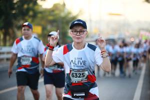 BIB: 072, 6325
                            <button type="button" onclick="openModal(6402199)" class="btn btn-primary btn-sm float-right btn-popup" data-toggle="modal" data-target=".modal-high-quality">
                        <i class="fas fa-shopping-cart"></i> Add to Cart
                    </button>
                                            <button type="button" onclick="isThisMe(6402199, true)" class="btn btn-success btn-sm float-right btn-popup btn-isme hidden" data-toggle="tooltip" data-placement="bottom" title="นี่คือรูปของคุณใช่ไหม คลิกที่นี่เพื่อเอาเข้าอัลบั้ม">
                        <i class="fas fa-plus"></i> Add to album
                    </button>
                    <button type="button" onclick="isThisMe(6402199, false)" class="btn btn-warning btn-sm float-right btn-popup btn-isnotme hidden">
                        <i class="fas fa-ban"></i> Remove from album
                    </button>