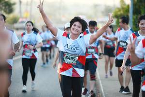 BIB: 2040, 6495
                            <button type="button" onclick="openModal(6396641)" class="btn btn-primary btn-sm float-right btn-popup" data-toggle="modal" data-target=".modal-high-quality">
                        <i class="fas fa-shopping-cart"></i> Add to Cart
                    </button>
                                            <button type="button" onclick="isThisMe(6396641, true)" class="btn btn-success btn-sm float-right btn-popup btn-isme hidden" data-toggle="tooltip" data-placement="bottom" title="นี่คือรูปของคุณใช่ไหม คลิกที่นี่เพื่อเอาเข้าอัลบั้ม">
                        <i class="fas fa-plus"></i> Add to album
                    </button>
                    <button type="button" onclick="isThisMe(6396641, false)" class="btn btn-warning btn-sm float-right btn-popup btn-isnotme hidden">
                        <i class="fas fa-ban"></i> Remove from album
                    </button>