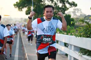 BIB: 2965, 128
                            <button type="button" onclick="openModal(6397602)" class="btn btn-primary btn-sm float-right btn-popup" data-toggle="modal" data-target=".modal-high-quality">
                        <i class="fas fa-shopping-cart"></i> Add to Cart
                    </button>
                                            <button type="button" onclick="isThisMe(6397602, true)" class="btn btn-success btn-sm float-right btn-popup btn-isme hidden" data-toggle="tooltip" data-placement="bottom" title="นี่คือรูปของคุณใช่ไหม คลิกที่นี่เพื่อเอาเข้าอัลบั้ม">
                        <i class="fas fa-plus"></i> Add to album
                    </button>
                    <button type="button" onclick="isThisMe(6397602, false)" class="btn btn-warning btn-sm float-right btn-popup btn-isnotme hidden">
                        <i class="fas fa-ban"></i> Remove from album
                    </button>