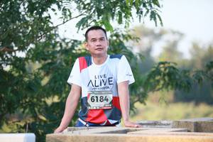 BIB: 6184
                            <button type="button" onclick="openModal(6403232)" class="btn btn-primary btn-sm float-right btn-popup" data-toggle="modal" data-target=".modal-high-quality">
                        <i class="fas fa-shopping-cart"></i> Add to Cart
                    </button>
                                            <button type="button" onclick="isThisMe(6403232, true)" class="btn btn-success btn-sm float-right btn-popup btn-isme hidden" data-toggle="tooltip" data-placement="bottom" title="นี่คือรูปของคุณใช่ไหม คลิกที่นี่เพื่อเอาเข้าอัลบั้ม">
                        <i class="fas fa-plus"></i> Add to album
                    </button>
                    <button type="button" onclick="isThisMe(6403232, false)" class="btn btn-warning btn-sm float-right btn-popup btn-isnotme hidden">
                        <i class="fas fa-ban"></i> Remove from album
                    </button>