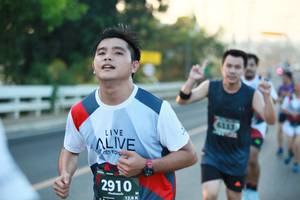 BIB: 6113, 2910, 128
                            <button type="button" onclick="openModal(6391341)" class="btn btn-primary btn-sm float-right btn-popup" data-toggle="modal" data-target=".modal-high-quality">
                        <i class="fas fa-shopping-cart"></i> Add to Cart
                    </button>
                                            <button type="button" onclick="isThisMe(6391341, true)" class="btn btn-success btn-sm float-right btn-popup btn-isme hidden" data-toggle="tooltip" data-placement="bottom" title="นี่คือรูปของคุณใช่ไหม คลิกที่นี่เพื่อเอาเข้าอัลบั้ม">
                        <i class="fas fa-plus"></i> Add to album
                    </button>
                    <button type="button" onclick="isThisMe(6391341, false)" class="btn btn-warning btn-sm float-right btn-popup btn-isnotme hidden">
                        <i class="fas fa-ban"></i> Remove from album
                    </button>