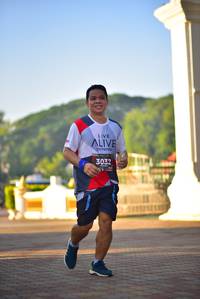 BIB: 3032
                            <button type="button" onclick="openModal(6508694)" class="btn btn-primary btn-sm float-right btn-popup" data-toggle="modal" data-target=".modal-high-quality">
                        <i class="fas fa-shopping-cart"></i> Add to Cart
                    </button>
                                            <button type="button" onclick="isThisMe(6508694, true)" class="btn btn-success btn-sm float-right btn-popup btn-isme hidden" data-toggle="tooltip" data-placement="bottom" title="นี่คือรูปของคุณใช่ไหม คลิกที่นี่เพื่อเอาเข้าอัลบั้ม">
                        <i class="fas fa-plus"></i> Add to album
                    </button>
                    <button type="button" onclick="isThisMe(6508694, false)" class="btn btn-warning btn-sm float-right btn-popup btn-isnotme hidden">
                        <i class="fas fa-ban"></i> Remove from album
                    </button>