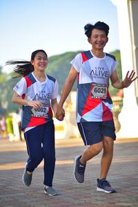 BIB: 6029, 6002
                            <button type="button" onclick="openModal(6509755)" class="btn btn-primary btn-sm float-right btn-popup" data-toggle="modal" data-target=".modal-high-quality">
                        <i class="fas fa-shopping-cart"></i> Add to Cart
                    </button>
                                            <button type="button" onclick="isThisMe(6509755, true)" class="btn btn-success btn-sm float-right btn-popup btn-isme hidden" data-toggle="tooltip" data-placement="bottom" title="นี่คือรูปของคุณใช่ไหม คลิกที่นี่เพื่อเอาเข้าอัลบั้ม">
                        <i class="fas fa-plus"></i> Add to album
                    </button>
                    <button type="button" onclick="isThisMe(6509755, false)" class="btn btn-warning btn-sm float-right btn-popup btn-isnotme hidden">
                        <i class="fas fa-ban"></i> Remove from album
                    </button>