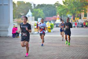 BIB: 3433, 3661
                            <button type="button" onclick="openModal(6512781)" class="btn btn-primary btn-sm float-right btn-popup" data-toggle="modal" data-target=".modal-high-quality">
                        <i class="fas fa-shopping-cart"></i> Add to Cart
                    </button>
                                            <button type="button" onclick="isThisMe(6512781, true)" class="btn btn-success btn-sm float-right btn-popup btn-isme hidden" data-toggle="tooltip" data-placement="bottom" title="นี่คือรูปของคุณใช่ไหม คลิกที่นี่เพื่อเอาเข้าอัลบั้ม">
                        <i class="fas fa-plus"></i> Add to album
                    </button>
                    <button type="button" onclick="isThisMe(6512781, false)" class="btn btn-warning btn-sm float-right btn-popup btn-isnotme hidden">
                        <i class="fas fa-ban"></i> Remove from album
                    </button>