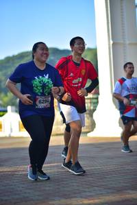 BIB: 6294, 305
                            <button type="button" onclick="openModal(6500228)" class="btn btn-primary btn-sm float-right btn-popup" data-toggle="modal" data-target=".modal-high-quality">
                        <i class="fas fa-shopping-cart"></i> Add to Cart
                    </button>
                                            <button type="button" onclick="isThisMe(6500228, true)" class="btn btn-success btn-sm float-right btn-popup btn-isme hidden" data-toggle="tooltip" data-placement="bottom" title="นี่คือรูปของคุณใช่ไหม คลิกที่นี่เพื่อเอาเข้าอัลบั้ม">
                        <i class="fas fa-plus"></i> Add to album
                    </button>
                    <button type="button" onclick="isThisMe(6500228, false)" class="btn btn-warning btn-sm float-right btn-popup btn-isnotme hidden">
                        <i class="fas fa-ban"></i> Remove from album
                    </button>