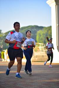 BIB: 6493, 6263, 217
                            <button type="button" onclick="openModal(6510966)" class="btn btn-primary btn-sm float-right btn-popup" data-toggle="modal" data-target=".modal-high-quality">
                        <i class="fas fa-shopping-cart"></i> Add to Cart
                    </button>
                                            <button type="button" onclick="isThisMe(6510966, true)" class="btn btn-success btn-sm float-right btn-popup btn-isme hidden" data-toggle="tooltip" data-placement="bottom" title="นี่คือรูปของคุณใช่ไหม คลิกที่นี่เพื่อเอาเข้าอัลบั้ม">
                        <i class="fas fa-plus"></i> Add to album
                    </button>
                    <button type="button" onclick="isThisMe(6510966, false)" class="btn btn-warning btn-sm float-right btn-popup btn-isnotme hidden">
                        <i class="fas fa-ban"></i> Remove from album
                    </button>