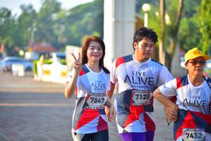 BIB: 7128, 7847, 7432
                            <button type="button" onclick="openModal(6505949)" class="btn btn-primary btn-sm float-right btn-popup" data-toggle="modal" data-target=".modal-high-quality">
                        <i class="fas fa-shopping-cart"></i> Add to Cart
                    </button>
                                            <button type="button" onclick="isThisMe(6505949, true)" class="btn btn-success btn-sm float-right btn-popup btn-isme hidden" data-toggle="tooltip" data-placement="bottom" title="นี่คือรูปของคุณใช่ไหม คลิกที่นี่เพื่อเอาเข้าอัลบั้ม">
                        <i class="fas fa-plus"></i> Add to album
                    </button>
                    <button type="button" onclick="isThisMe(6505949, false)" class="btn btn-warning btn-sm float-right btn-popup btn-isnotme hidden">
                        <i class="fas fa-ban"></i> Remove from album
                    </button>