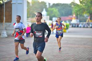 BIB: 3633, 2027
                            <button type="button" onclick="openModal(6512786)" class="btn btn-primary btn-sm float-right btn-popup" data-toggle="modal" data-target=".modal-high-quality">
                        <i class="fas fa-shopping-cart"></i> Add to Cart
                    </button>
                                            <button type="button" onclick="isThisMe(6512786, true)" class="btn btn-success btn-sm float-right btn-popup btn-isme hidden" data-toggle="tooltip" data-placement="bottom" title="นี่คือรูปของคุณใช่ไหม คลิกที่นี่เพื่อเอาเข้าอัลบั้ม">
                        <i class="fas fa-plus"></i> Add to album
                    </button>
                    <button type="button" onclick="isThisMe(6512786, false)" class="btn btn-warning btn-sm float-right btn-popup btn-isnotme hidden">
                        <i class="fas fa-ban"></i> Remove from album
                    </button>