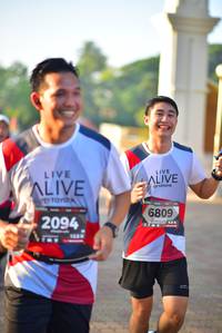 BIB: 6809, 2094
                            <button type="button" onclick="openModal(6503794)" class="btn btn-primary btn-sm float-right btn-popup" data-toggle="modal" data-target=".modal-high-quality">
                        <i class="fas fa-shopping-cart"></i> Add to Cart
                    </button>
                                            <button type="button" onclick="isThisMe(6503794, true)" class="btn btn-success btn-sm float-right btn-popup btn-isme hidden" data-toggle="tooltip" data-placement="bottom" title="นี่คือรูปของคุณใช่ไหม คลิกที่นี่เพื่อเอาเข้าอัลบั้ม">
                        <i class="fas fa-plus"></i> Add to album
                    </button>
                    <button type="button" onclick="isThisMe(6503794, false)" class="btn btn-warning btn-sm float-right btn-popup btn-isnotme hidden">
                        <i class="fas fa-ban"></i> Remove from album
                    </button>