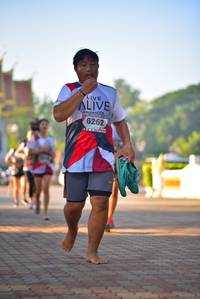 BIB: 6262
                            <button type="button" onclick="openModal(6508161)" class="btn btn-primary btn-sm float-right btn-popup" data-toggle="modal" data-target=".modal-high-quality">
                        <i class="fas fa-shopping-cart"></i> Add to Cart
                    </button>
                                            <button type="button" onclick="isThisMe(6508161, true)" class="btn btn-success btn-sm float-right btn-popup btn-isme hidden" data-toggle="tooltip" data-placement="bottom" title="นี่คือรูปของคุณใช่ไหม คลิกที่นี่เพื่อเอาเข้าอัลบั้ม">
                        <i class="fas fa-plus"></i> Add to album
                    </button>
                    <button type="button" onclick="isThisMe(6508161, false)" class="btn btn-warning btn-sm float-right btn-popup btn-isnotme hidden">
                        <i class="fas fa-ban"></i> Remove from album
                    </button>