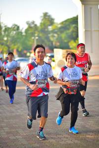 BIB: 198, 6940, 326
                            <button type="button" onclick="openModal(6503736)" class="btn btn-primary btn-sm float-right btn-popup" data-toggle="modal" data-target=".modal-high-quality">
                        <i class="fas fa-shopping-cart"></i> Add to Cart
                    </button>
                                            <button type="button" onclick="isThisMe(6503736, true)" class="btn btn-success btn-sm float-right btn-popup btn-isme hidden" data-toggle="tooltip" data-placement="bottom" title="นี่คือรูปของคุณใช่ไหม คลิกที่นี่เพื่อเอาเข้าอัลบั้ม">
                        <i class="fas fa-plus"></i> Add to album
                    </button>
                    <button type="button" onclick="isThisMe(6503736, false)" class="btn btn-warning btn-sm float-right btn-popup btn-isnotme hidden">
                        <i class="fas fa-ban"></i> Remove from album
                    </button>