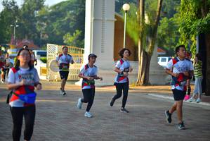 BIB: 416
                            <button type="button" onclick="openModal(6506123)" class="btn btn-primary btn-sm float-right btn-popup" data-toggle="modal" data-target=".modal-high-quality">
                        <i class="fas fa-shopping-cart"></i> Add to Cart
                    </button>
                                            <button type="button" onclick="isThisMe(6506123, true)" class="btn btn-success btn-sm float-right btn-popup btn-isme hidden" data-toggle="tooltip" data-placement="bottom" title="นี่คือรูปของคุณใช่ไหม คลิกที่นี่เพื่อเอาเข้าอัลบั้ม">
                        <i class="fas fa-plus"></i> Add to album
                    </button>
                    <button type="button" onclick="isThisMe(6506123, false)" class="btn btn-warning btn-sm float-right btn-popup btn-isnotme hidden">
                        <i class="fas fa-ban"></i> Remove from album
                    </button>