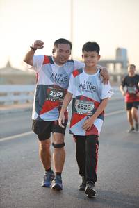 BIB: 2965, 6828
                            <button type="button" onclick="openModal(6473425)" class="btn btn-primary btn-sm float-right btn-popup" data-toggle="modal" data-target=".modal-high-quality">
                        <i class="fas fa-shopping-cart"></i> Add to Cart
                    </button>
                                            <button type="button" onclick="isThisMe(6473425, true)" class="btn btn-success btn-sm float-right btn-popup btn-isme hidden" data-toggle="tooltip" data-placement="bottom" title="นี่คือรูปของคุณใช่ไหม คลิกที่นี่เพื่อเอาเข้าอัลบั้ม">
                        <i class="fas fa-plus"></i> Add to album
                    </button>
                    <button type="button" onclick="isThisMe(6473425, false)" class="btn btn-warning btn-sm float-right btn-popup btn-isnotme hidden">
                        <i class="fas fa-ban"></i> Remove from album
                    </button>