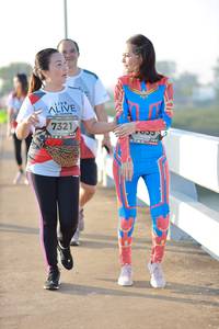 BIB: 401, 7321
                            <button type="button" onclick="openModal(6474765)" class="btn btn-primary btn-sm float-right btn-popup" data-toggle="modal" data-target=".modal-high-quality">
                        <i class="fas fa-shopping-cart"></i> Add to Cart
                    </button>
                                            <button type="button" onclick="isThisMe(6474765, true)" class="btn btn-success btn-sm float-right btn-popup btn-isme hidden" data-toggle="tooltip" data-placement="bottom" title="นี่คือรูปของคุณใช่ไหม คลิกที่นี่เพื่อเอาเข้าอัลบั้ม">
                        <i class="fas fa-plus"></i> Add to album
                    </button>
                    <button type="button" onclick="isThisMe(6474765, false)" class="btn btn-warning btn-sm float-right btn-popup btn-isnotme hidden">
                        <i class="fas fa-ban"></i> Remove from album
                    </button>