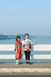 BIB: 643, 6526
                            <button type="button" onclick="openModal(6475200)" class="btn btn-primary btn-sm float-right btn-popup" data-toggle="modal" data-target=".modal-high-quality">
                        <i class="fas fa-shopping-cart"></i> Add to Cart
                    </button>
                                            <button type="button" onclick="isThisMe(6475200, true)" class="btn btn-success btn-sm float-right btn-popup btn-isme hidden" data-toggle="tooltip" data-placement="bottom" title="นี่คือรูปของคุณใช่ไหม คลิกที่นี่เพื่อเอาเข้าอัลบั้ม">
                        <i class="fas fa-plus"></i> Add to album
                    </button>
                    <button type="button" onclick="isThisMe(6475200, false)" class="btn btn-warning btn-sm float-right btn-popup btn-isnotme hidden">
                        <i class="fas fa-ban"></i> Remove from album
                    </button>