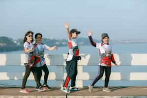 BIB: 507, 7419
                            <button type="button" onclick="openModal(6475055)" class="btn btn-primary btn-sm float-right btn-popup" data-toggle="modal" data-target=".modal-high-quality">
                        <i class="fas fa-shopping-cart"></i> Add to Cart
                    </button>
                                            <button type="button" onclick="isThisMe(6475055, true)" class="btn btn-success btn-sm float-right btn-popup btn-isme hidden" data-toggle="tooltip" data-placement="bottom" title="นี่คือรูปของคุณใช่ไหม คลิกที่นี่เพื่อเอาเข้าอัลบั้ม">
                        <i class="fas fa-plus"></i> Add to album
                    </button>
                    <button type="button" onclick="isThisMe(6475055, false)" class="btn btn-warning btn-sm float-right btn-popup btn-isnotme hidden">
                        <i class="fas fa-ban"></i> Remove from album
                    </button>