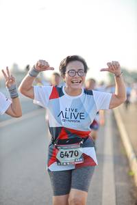 BIB: 6470
                            <button type="button" onclick="openModal(6474203)" class="btn btn-primary btn-sm float-right btn-popup" data-toggle="modal" data-target=".modal-high-quality">
                        <i class="fas fa-shopping-cart"></i> Add to Cart
                    </button>
                                            <button type="button" onclick="isThisMe(6474203, true)" class="btn btn-success btn-sm float-right btn-popup btn-isme hidden" data-toggle="tooltip" data-placement="bottom" title="นี่คือรูปของคุณใช่ไหม คลิกที่นี่เพื่อเอาเข้าอัลบั้ม">
                        <i class="fas fa-plus"></i> Add to album
                    </button>
                    <button type="button" onclick="isThisMe(6474203, false)" class="btn btn-warning btn-sm float-right btn-popup btn-isnotme hidden">
                        <i class="fas fa-ban"></i> Remove from album
                    </button>