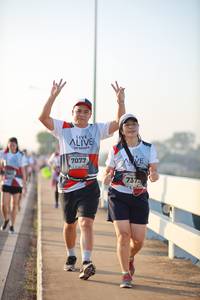 BIB: 7077, 737
                            <button type="button" onclick="openModal(6474262)" class="btn btn-primary btn-sm float-right btn-popup" data-toggle="modal" data-target=".modal-high-quality">
                        <i class="fas fa-shopping-cart"></i> Add to Cart
                    </button>
                                            <button type="button" onclick="isThisMe(6474262, true)" class="btn btn-success btn-sm float-right btn-popup btn-isme hidden" data-toggle="tooltip" data-placement="bottom" title="นี่คือรูปของคุณใช่ไหม คลิกที่นี่เพื่อเอาเข้าอัลบั้ม">
                        <i class="fas fa-plus"></i> Add to album
                    </button>
                    <button type="button" onclick="isThisMe(6474262, false)" class="btn btn-warning btn-sm float-right btn-popup btn-isnotme hidden">
                        <i class="fas fa-ban"></i> Remove from album
                    </button>