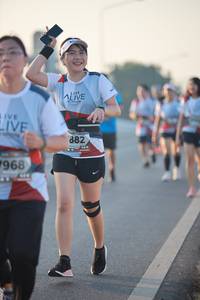 BIB: 882, 968
                            <button type="button" onclick="openModal(6473485)" class="btn btn-primary btn-sm float-right btn-popup" data-toggle="modal" data-target=".modal-high-quality">
                        <i class="fas fa-shopping-cart"></i> Add to Cart
                    </button>
                                            <button type="button" onclick="isThisMe(6473485, true)" class="btn btn-success btn-sm float-right btn-popup btn-isme hidden" data-toggle="tooltip" data-placement="bottom" title="นี่คือรูปของคุณใช่ไหม คลิกที่นี่เพื่อเอาเข้าอัลบั้ม">
                        <i class="fas fa-plus"></i> Add to album
                    </button>
                    <button type="button" onclick="isThisMe(6473485, false)" class="btn btn-warning btn-sm float-right btn-popup btn-isnotme hidden">
                        <i class="fas fa-ban"></i> Remove from album
                    </button>