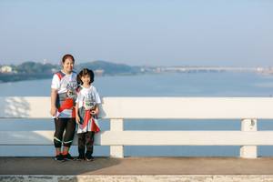 BIB: 7496
                            <button type="button" onclick="openModal(6475263)" class="btn btn-primary btn-sm float-right btn-popup" data-toggle="modal" data-target=".modal-high-quality">
                        <i class="fas fa-shopping-cart"></i> Add to Cart
                    </button>
                                            <button type="button" onclick="isThisMe(6475263, true)" class="btn btn-success btn-sm float-right btn-popup btn-isme hidden" data-toggle="tooltip" data-placement="bottom" title="นี่คือรูปของคุณใช่ไหม คลิกที่นี่เพื่อเอาเข้าอัลบั้ม">
                        <i class="fas fa-plus"></i> Add to album
                    </button>
                    <button type="button" onclick="isThisMe(6475263, false)" class="btn btn-warning btn-sm float-right btn-popup btn-isnotme hidden">
                        <i class="fas fa-ban"></i> Remove from album
                    </button>