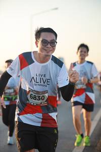 BIB: 6830
                            <button type="button" onclick="openModal(6472907)" class="btn btn-primary btn-sm float-right btn-popup" data-toggle="modal" data-target=".modal-high-quality">
                        <i class="fas fa-shopping-cart"></i> Add to Cart
                    </button>
                                            <button type="button" onclick="isThisMe(6472907, true)" class="btn btn-success btn-sm float-right btn-popup btn-isme hidden" data-toggle="tooltip" data-placement="bottom" title="นี่คือรูปของคุณใช่ไหม คลิกที่นี่เพื่อเอาเข้าอัลบั้ม">
                        <i class="fas fa-plus"></i> Add to album
                    </button>
                    <button type="button" onclick="isThisMe(6472907, false)" class="btn btn-warning btn-sm float-right btn-popup btn-isnotme hidden">
                        <i class="fas fa-ban"></i> Remove from album
                    </button>